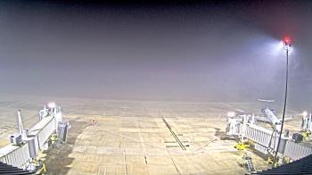 Weather camera view of Lake Charles Rgnl Arpt terminal bldg.