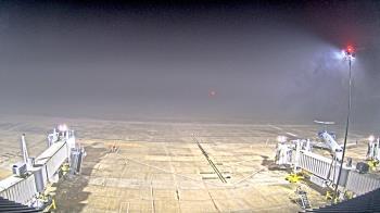 Weather camera view of Lake Charles Rgnl Arpt terminal bldg.