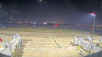 Weather camera view of Lake Charles Rgnl Arpt terminal bldg.