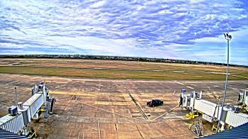 Weather camera view of Lake Charles Rgnl Arpt terminal bldg.