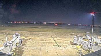 Weather camera view of Lake Charles Rgnl Arpt terminal bldg.