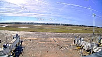 Weather camera view of Lake Charles Rgnl Arpt terminal bldg.