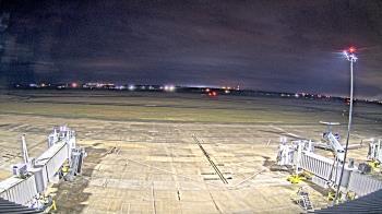 Weather camera view of Lake Charles Rgnl Arpt terminal bldg.