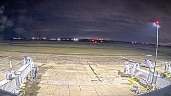 Weather camera view of Lake Charles Rgnl Arpt terminal bldg.