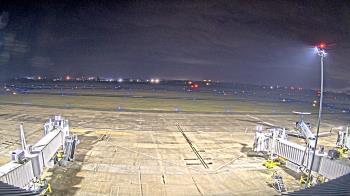 Weather camera view of Lake Charles Rgnl Arpt terminal bldg.