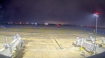 Weather camera view of Lake Charles Rgnl Arpt terminal bldg.