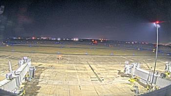 Weather camera view of Lake Charles Rgnl Arpt terminal bldg.