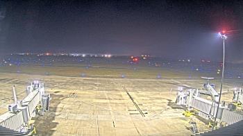 Weather camera view of Lake Charles Rgnl Arpt terminal bldg.