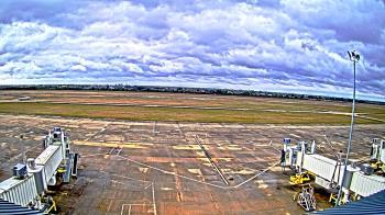 Weather camera view of Lake Charles Rgnl Arpt terminal bldg.