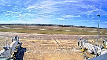 Weather camera view of Lake Charles Rgnl Arpt terminal bldg.