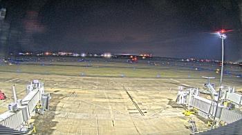 Weather camera view of Lake Charles Rgnl Arpt terminal bldg.
