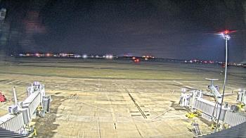 Weather camera view of Lake Charles Rgnl Arpt terminal bldg.