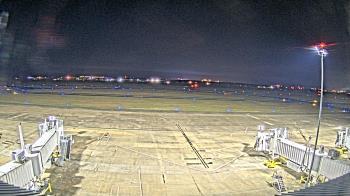 Weather camera view of Lake Charles Rgnl Arpt terminal bldg.