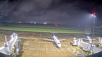 Weather camera view of Lake Charles Rgnl Arpt terminal bldg.