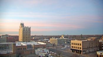 Weather camera view of KSAL Radio - Salina city.