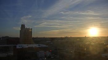 Weather camera view of KSAL Radio - Salina city.