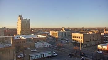 Weather camera view of KSAL Radio - Salina city.