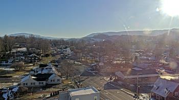 Weather camera view of Russell County Courthouse.