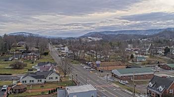 Weather camera view of Russell County Courthouse.