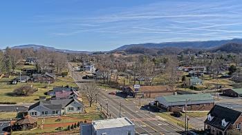 Weather camera view of Russell County Courthouse.
