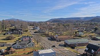 Weather camera view of Russell County Courthouse.