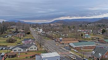 Weather camera view of Russell County Courthouse.