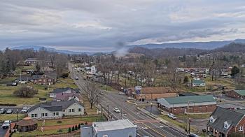 Weather camera view of Russell County Courthouse.