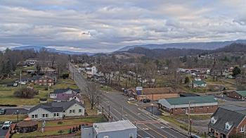 Weather camera view of Russell County Courthouse.