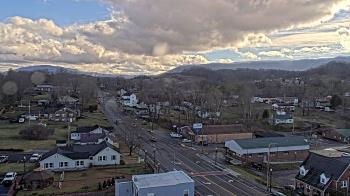 Weather camera view of Russell County Courthouse.