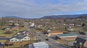 Weather camera view of Russell County Courthouse.