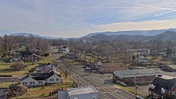 Weather camera view of Russell County Courthouse.