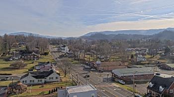 Weather camera view of Russell County Courthouse.