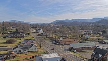 Weather camera view of Russell County Courthouse.
