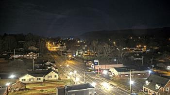 Weather camera view of Russell County Courthouse.