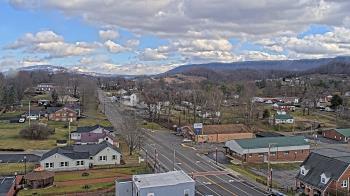 Weather camera view of Russell County Courthouse.