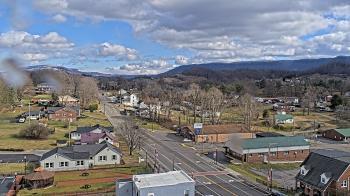 Weather camera view of Russell County Courthouse.
