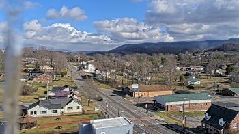 Weather camera view of Russell County Courthouse.