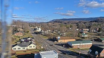 Weather camera view of Russell County Courthouse.