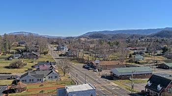 Weather camera view of Russell County Courthouse.