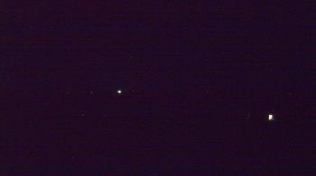 Weather camera view of Lowell MS.