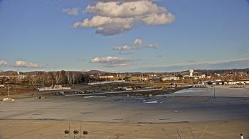 Weather camera view of Harrisburg International Airport.
