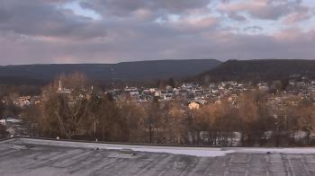 Weather camera view of Juniata High School.