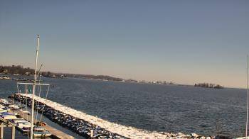 Weather camera view of Beach Point Club.