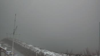 Weather camera view of Beach Point Club.