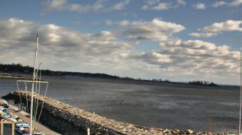 Weather camera view of Beach Point Club.