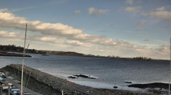 Weather camera view of Beach Point Club.