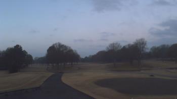 Weather camera view of Windyke Country Club.