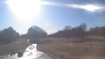 Weather camera view of Windyke Country Club.