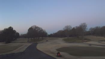 Weather camera view of Windyke Country Club.