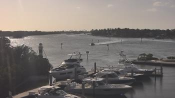 Weather camera view of Hamilton Harbor Yacht Club.